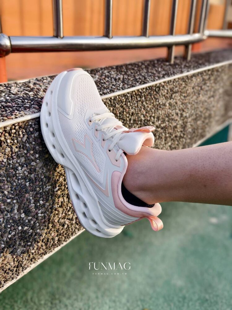 Diadora